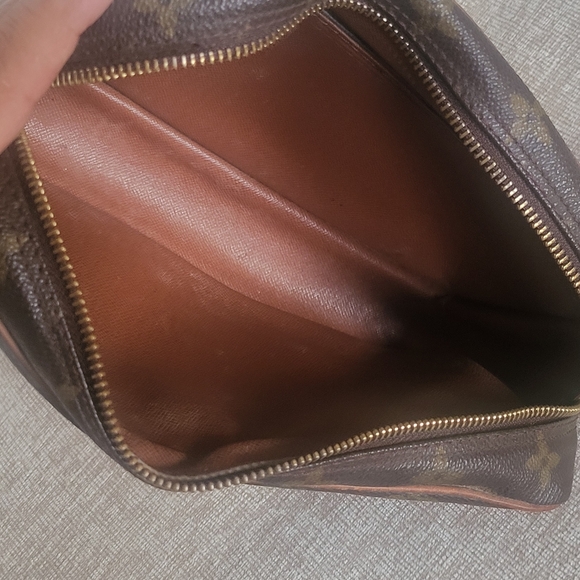 LOUIS VUITTON Compeigne 23 Clutch Monogram..Authentic!!! - Picture 7 of 11